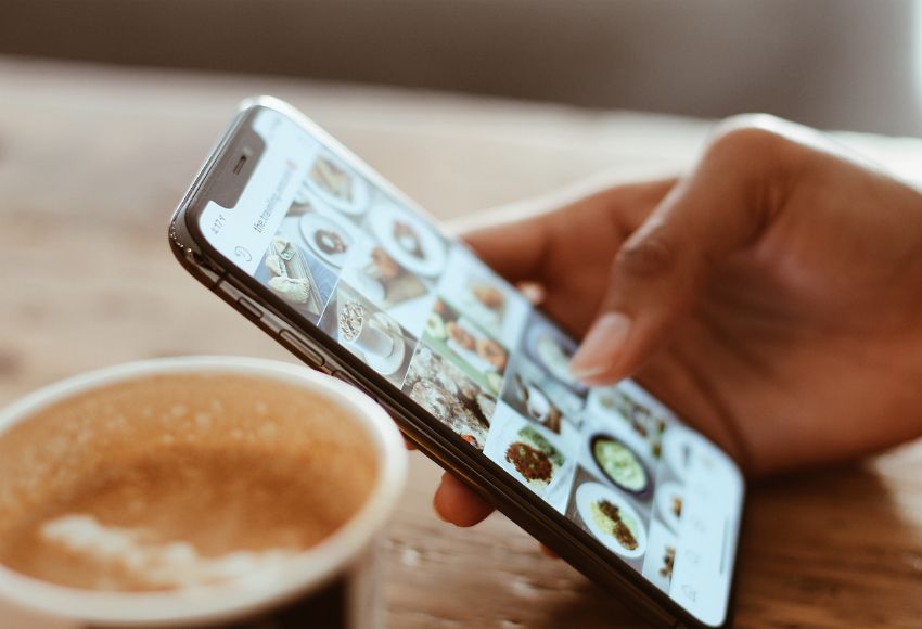 can someone see how many times you viewed their instagram profile