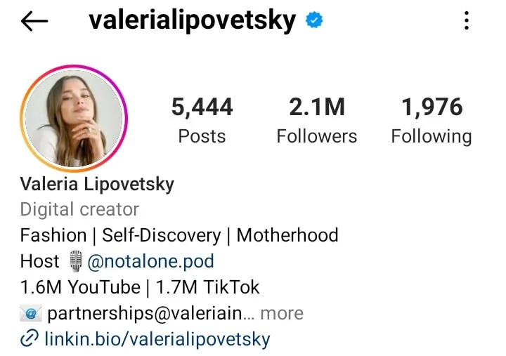 Valeria Lipovetsky's bio on Instagram